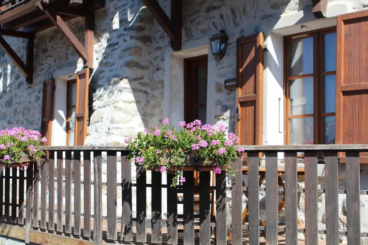 شقة Chalet La Fedora - Appartements De Charme فوياني فرنسا